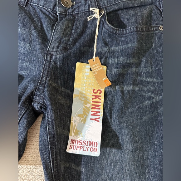 Mossimo ankle skinny jeans with zippered ankle. - Picture 4 of 6